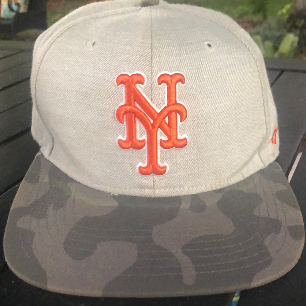 NY HAT WITH CAMO new